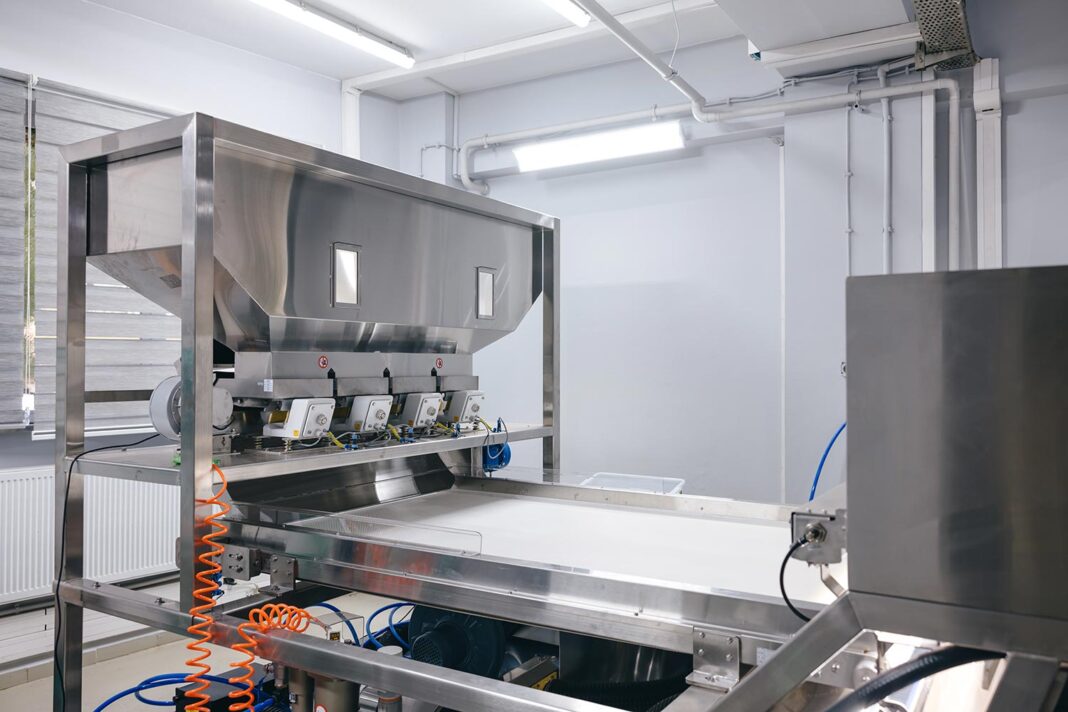 Intellsort YA120 Ayıklama Makinesi Gıda, Maden ve Geri Dönüşüm Sektörlerine Çözüm Sağlıyor.